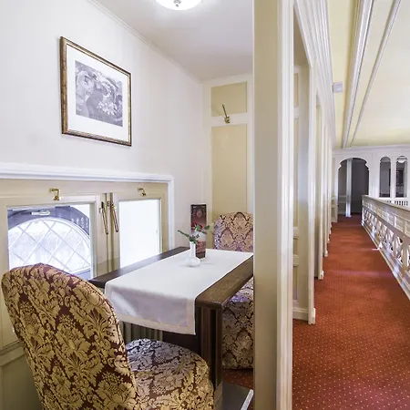 Windsor كارلوفي فاري